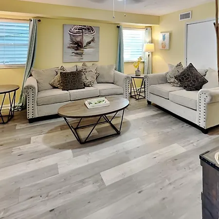 Pleasure Pier Retreat #3 Villa